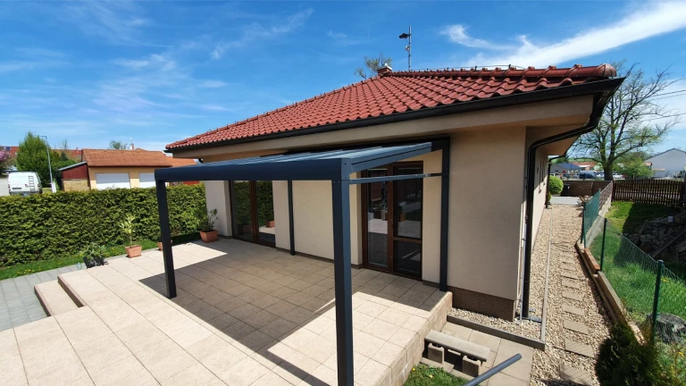 Aluminium Pergola ROBUST + Verglasung STANDARD - Vyškov
